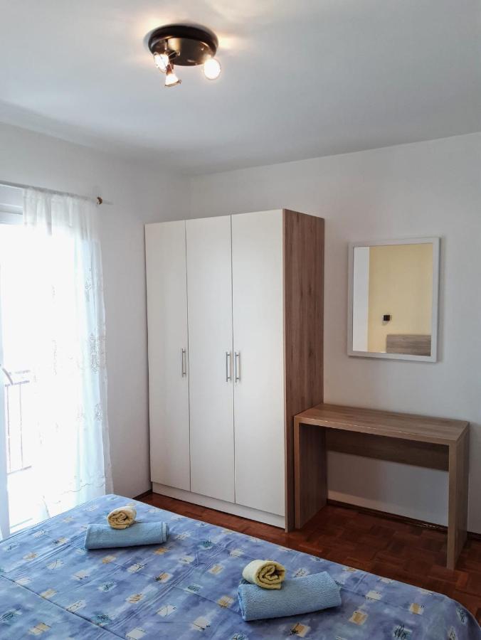Toni Apartamento Vodice Exterior foto