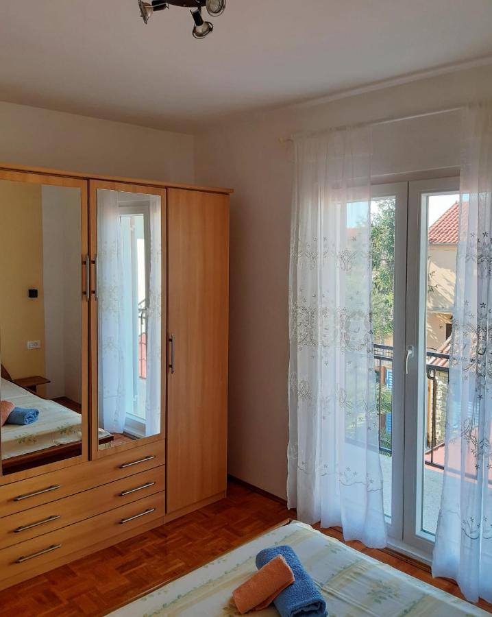 Toni Apartamento Vodice Exterior foto