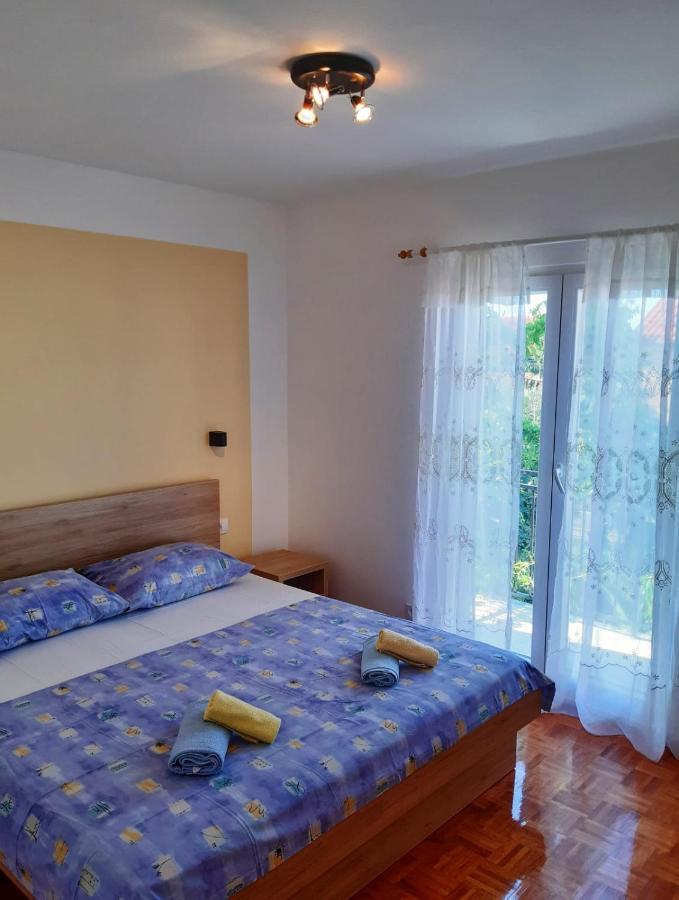 Toni Apartamento Vodice Exterior foto