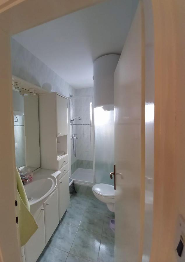 Toni Apartamento Vodice Exterior foto
