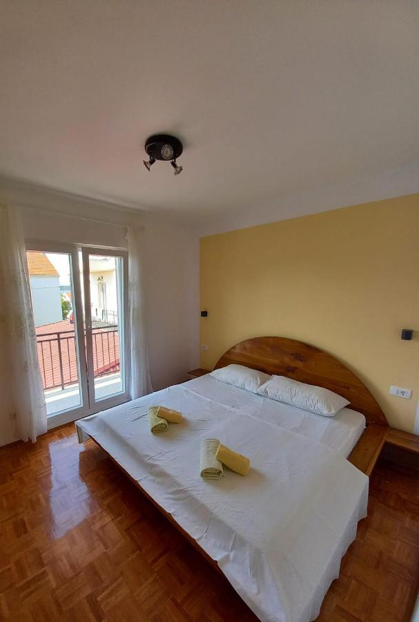 Toni Apartamento Vodice Exterior foto