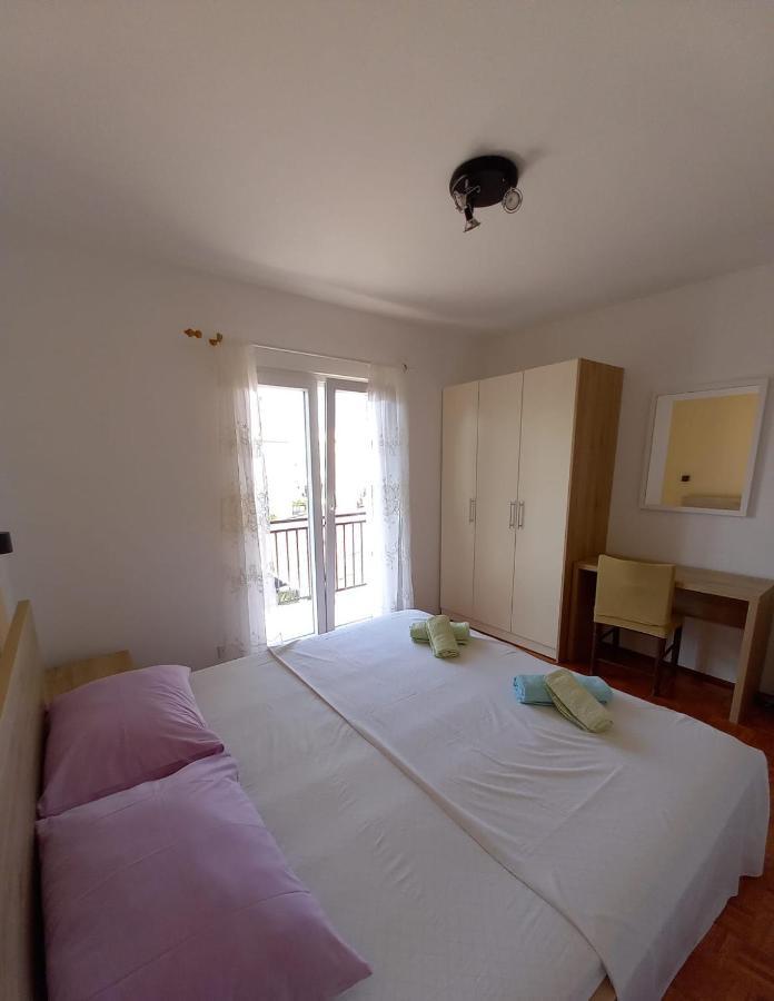 Toni Apartamento Vodice Exterior foto