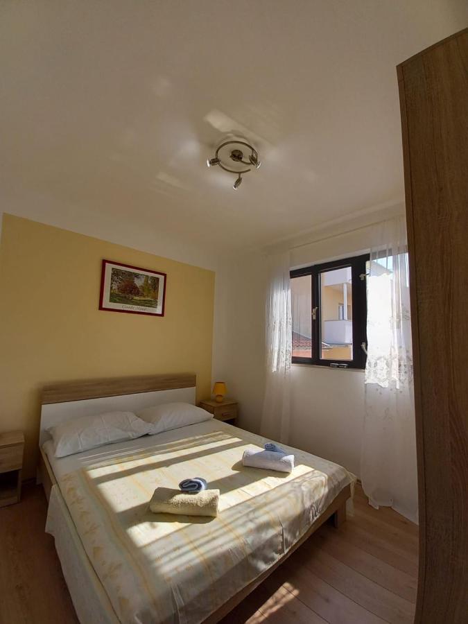 Toni Apartamento Vodice Exterior foto
